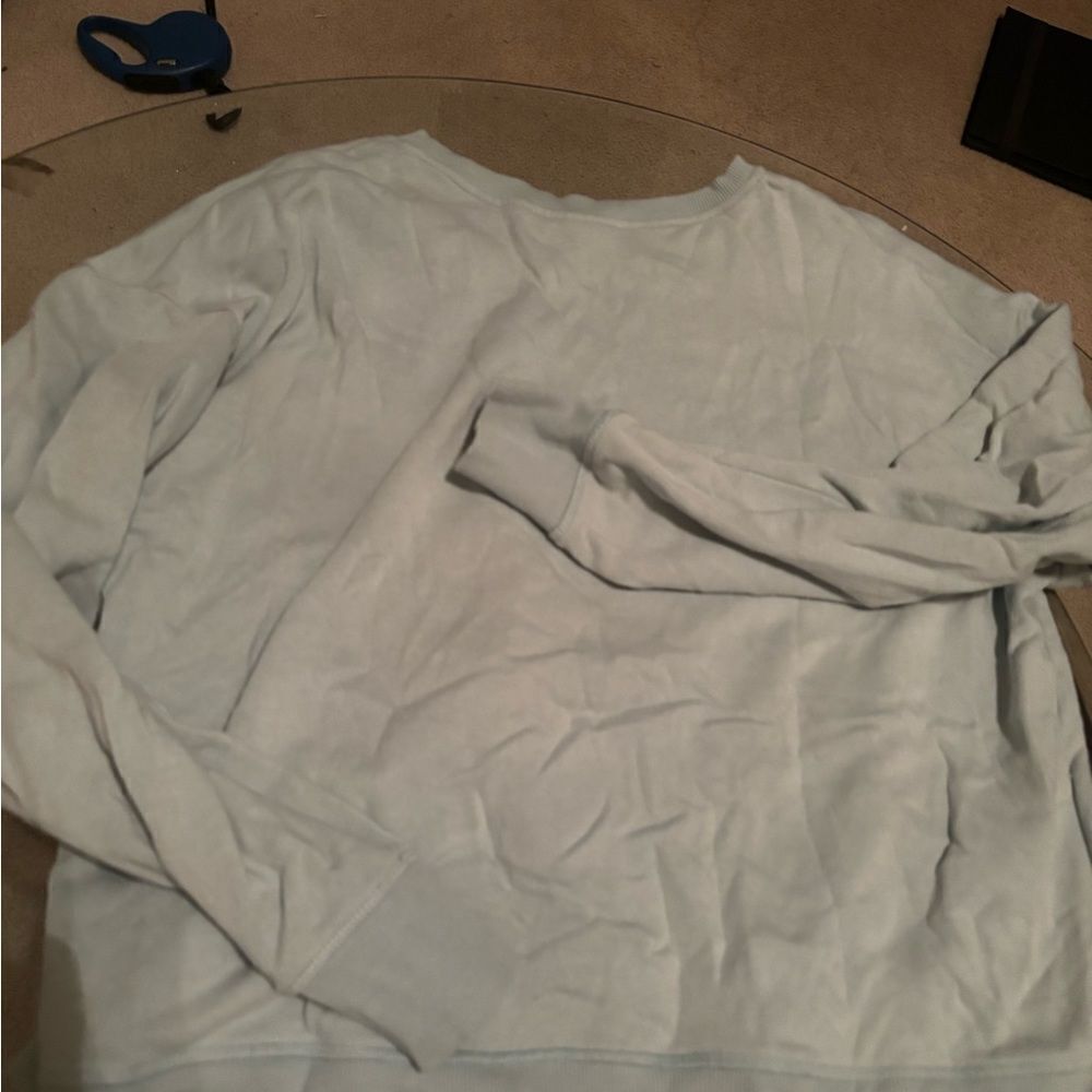 Reebok Sweatshirt - Picture 3 of 3